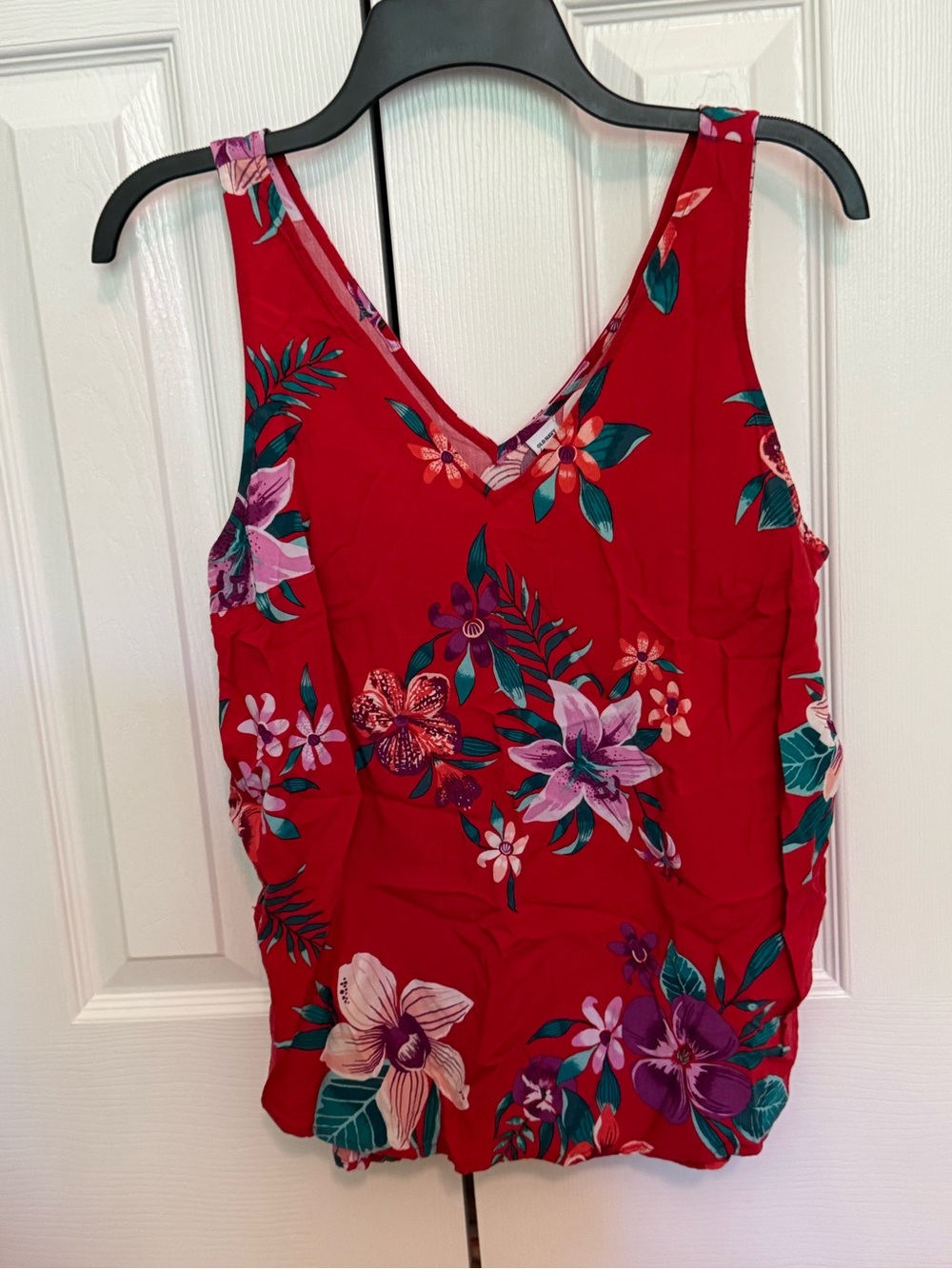 Old Navy Red Floral V-Neck Camisole